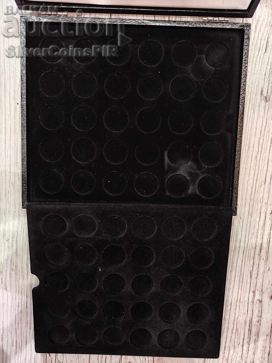 Голяма Кутия за 60 монети с цена € 9.52 | 18.62 лв.