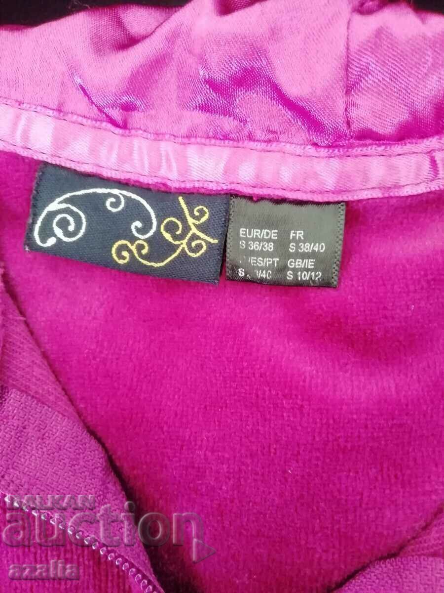 Delivery of Pink tracksuit with hood size S Delivery of Pink tracksuit with hood size S