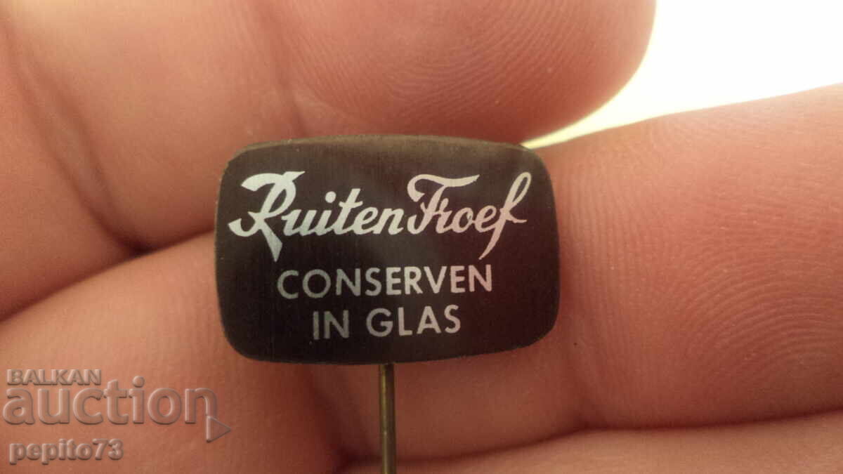 Advertising badge, Ruiten Troef, brand of canned goods, glass