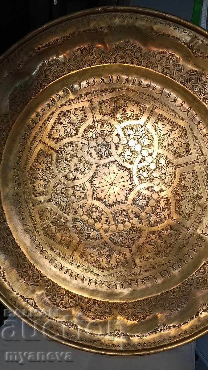 Orientală, veche, masivă, tavă, tepsi cu preț € 150.00 | 293.37 BGN