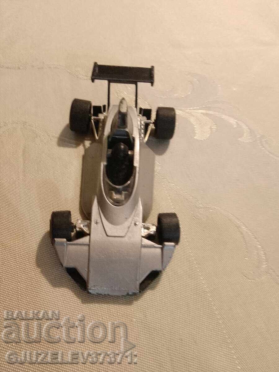 Доставка на Метална винтидж количка произведена 1990г Matchbox Super Kin