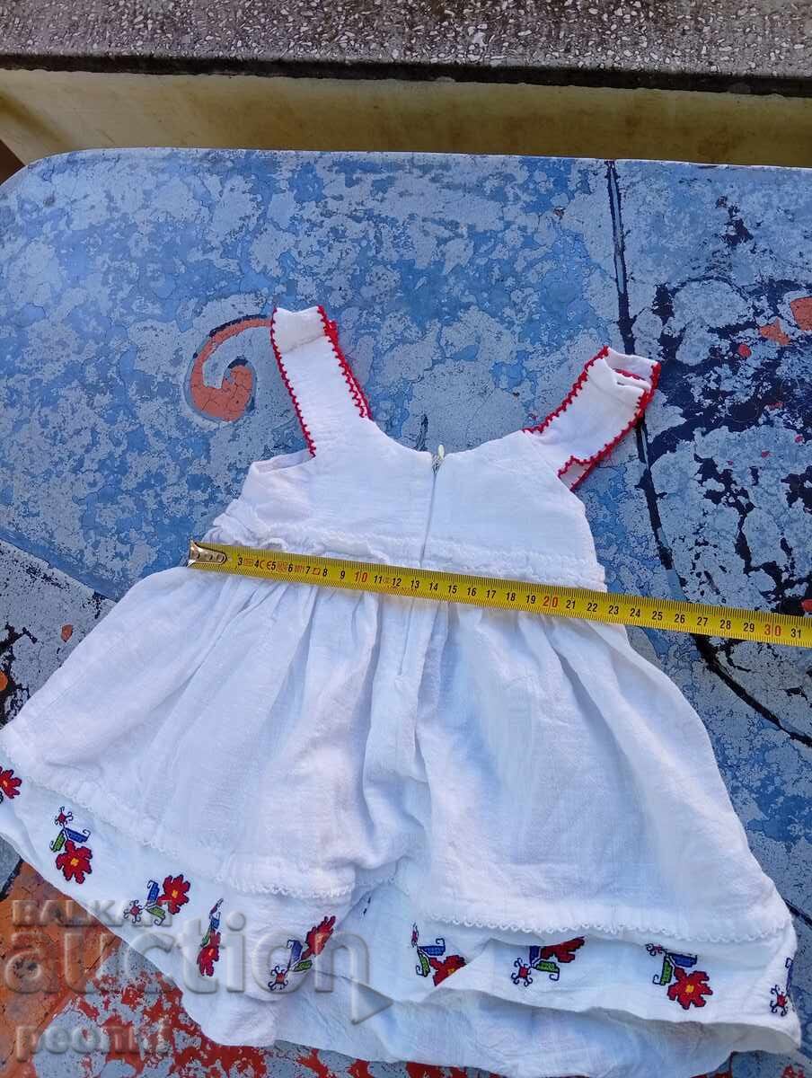 Livrarea Rochie pentru copii, brodată, etnografică