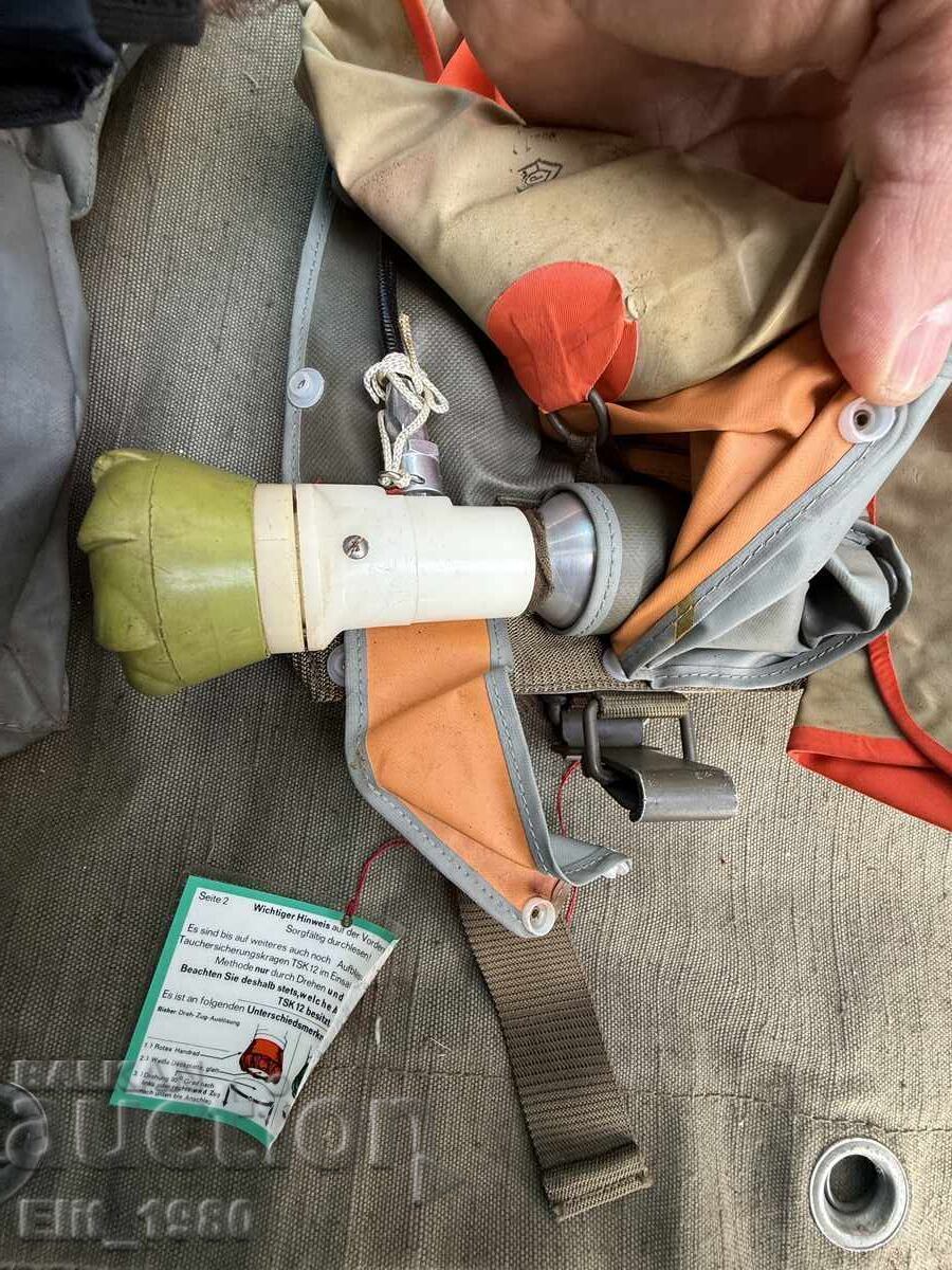 Livrarea Vestă de salvare pilot germană
