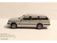 1:64?? HONGWELL MERCEDES BENZ E MODEL DE MAȘINĂ