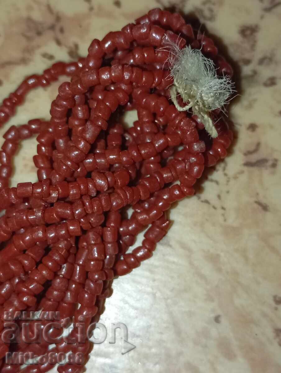 Colier din coral roșu natural mediteranean – torsadă cu preț € 149.00 | 291.42 BGN
