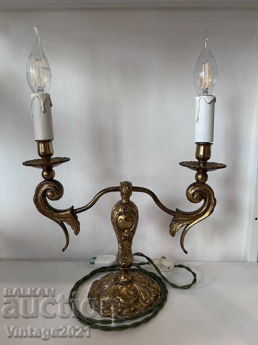 Λυχνία από ορείχαλκο τύπου κηροπήγιου