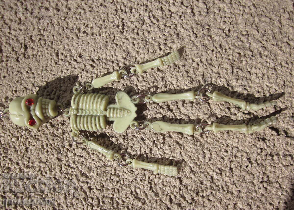 Vechi breloc bulgăresc schelet din socialism cu preț € 10.00 | 19.56 BGN