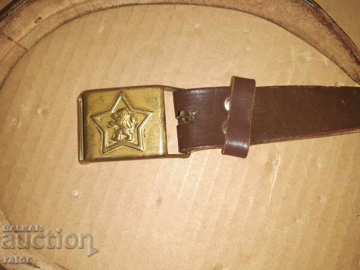 Centură militară veche, uniformă BNA, RPR cu preț € 11.99 | 23.45 BGN Centură militară veche, uniformă BNA, RPR cu preț € 11.99 | 23.45 BGN