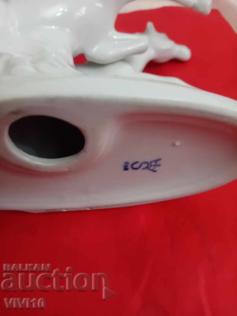 Livrarea Figurină porțelan veche DDR