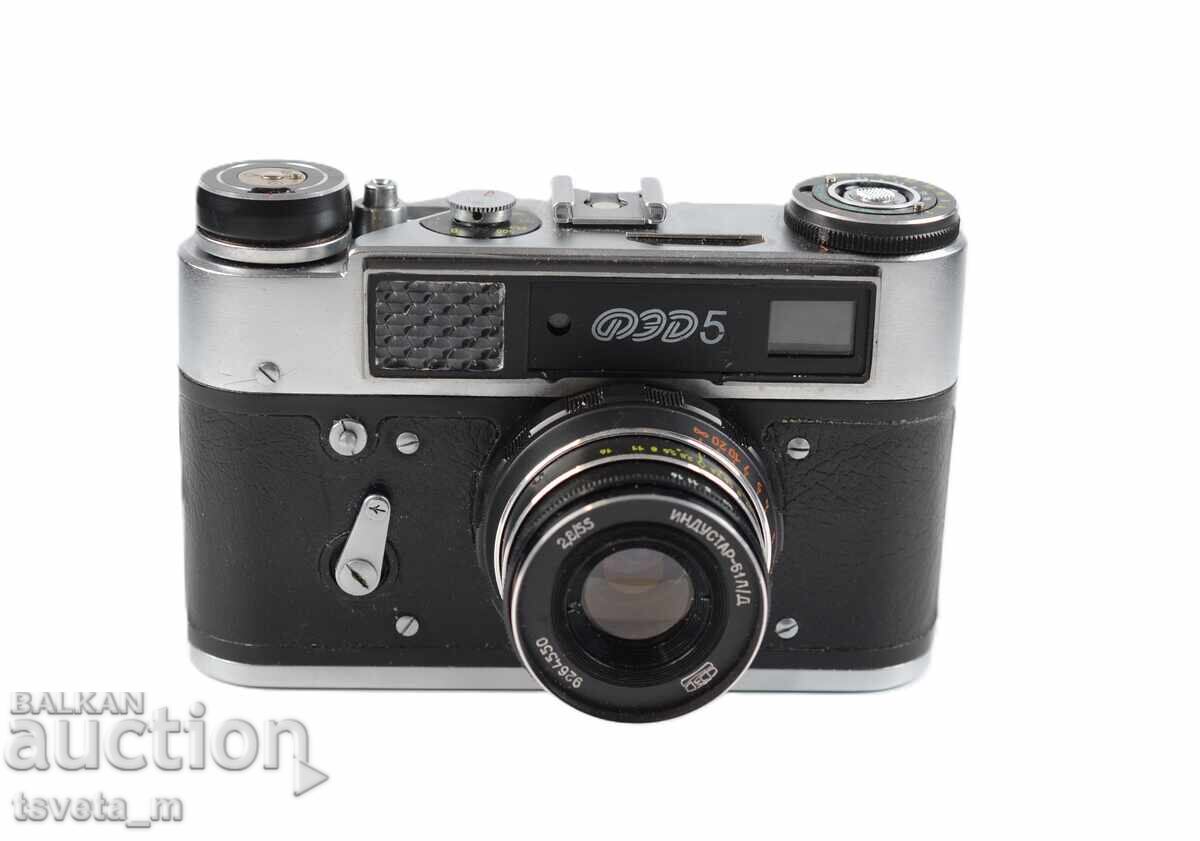 Aparat foto FED 5 URSS + Obiectiv Industar 61 2,8 / 55 cu preț € 25.00 | 48.90 BGN Aparat foto FED 5 URSS + Obiectiv Industar 61 2,8 / 55 cu preț € 25.00 | 48.90 BGN