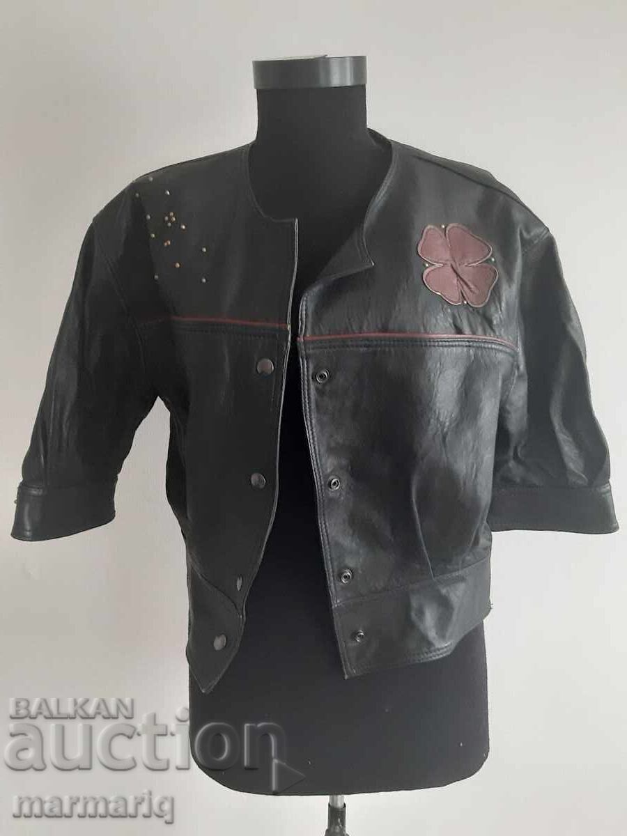 Δημοπρασία Γυναικείο μαύρο δερμάτινο μπουφάν, μέγεθος M, κοντό