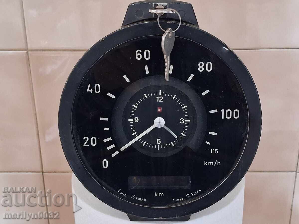 Ολοκαίνουργιο κοντέρ με ταχογράφο από α-λ IFA GDR