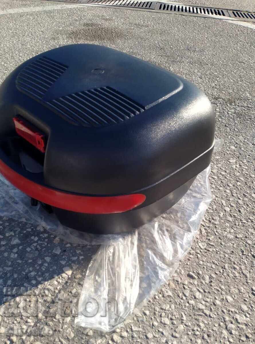 Licitație Portbagaj moto, cutie pentru motocicletă, scuter 35x22x25 cm. 19l