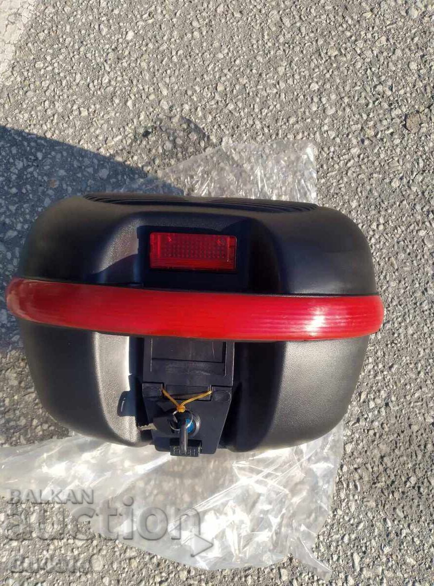 Portbagaj moto, cutie pentru motocicletă, scuter 35x22x25 cm. 19l