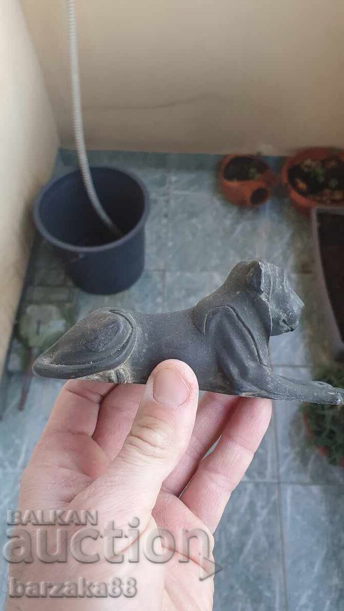 Livrarea Figurină veche de bronz, leu