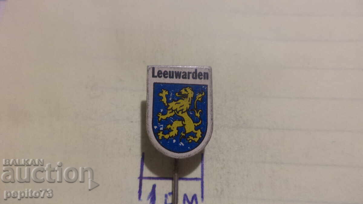 Insigna publicitară, Leeuwarden, oraș în Țările de Jos, stemă cu preț € 1.00 | 1.96 BGN Insigna publicitară, Leeuwarden, oraș în Țările de Jos, stemă cu preț € 1.00 | 1.96 BGN