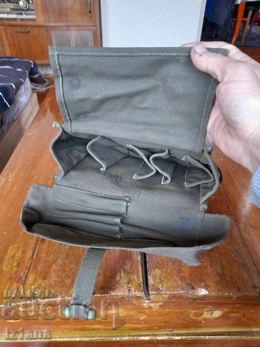 Livrarea Geantă militară veche, geantă