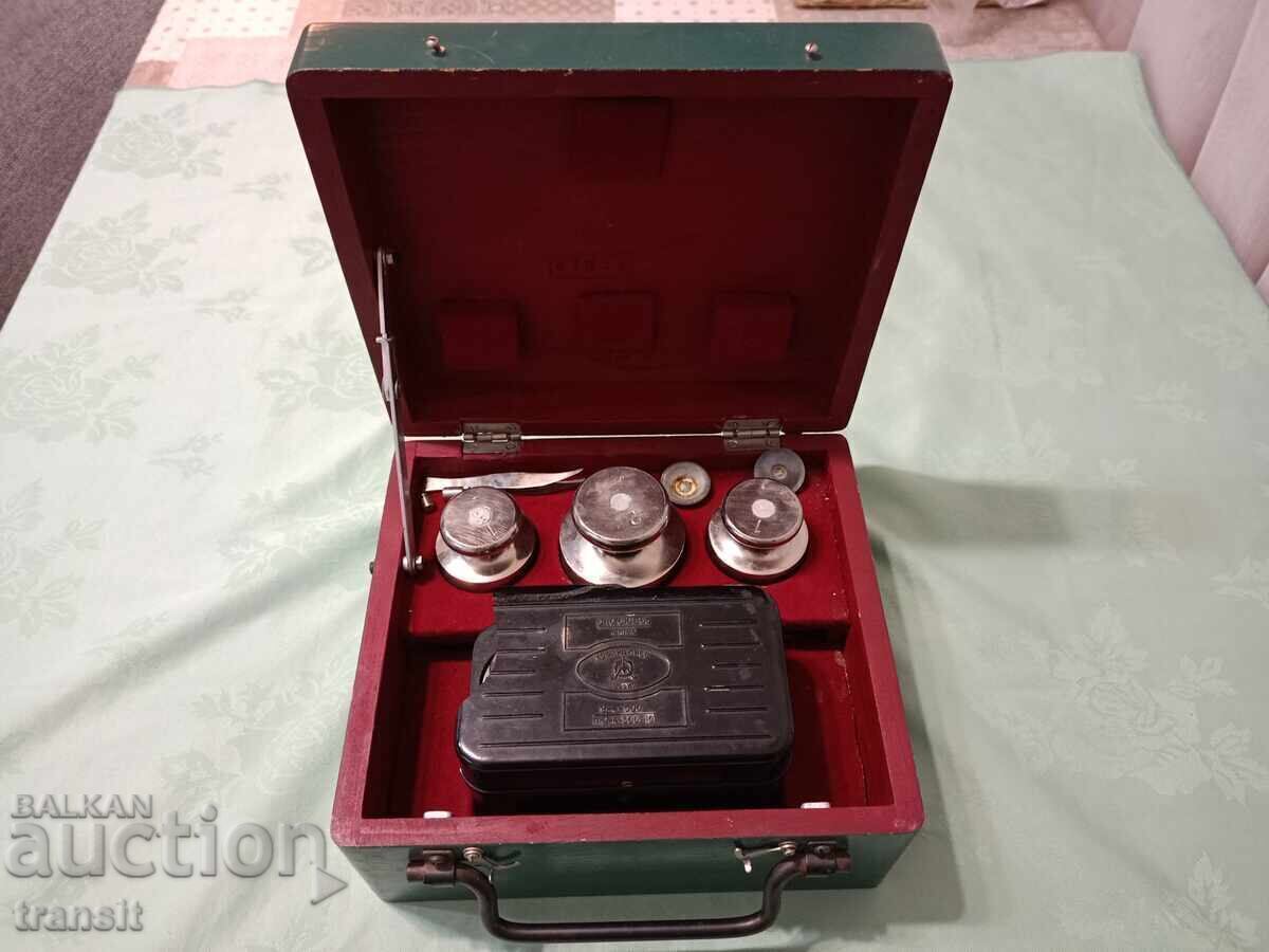 Παράδοση Εργαστηριακές ζυγαριές, μέτρα