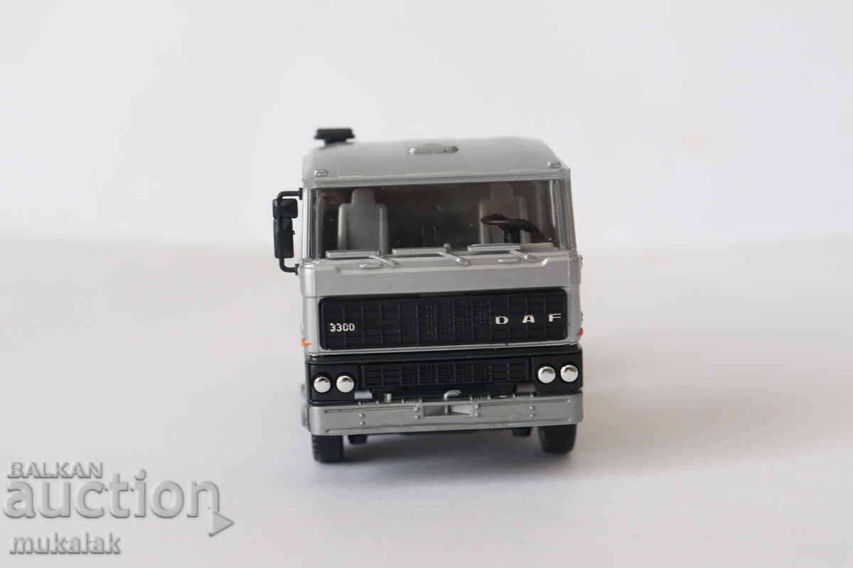 Licitație HERPA H0 1/87 DAF 3300 CAMION CAP TRACTOR MODEL MACARA