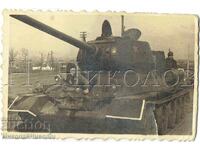 1955 FOTOGRAFIE MICĂ VECHE SOFIA TANC TANCHIȘTI LA EXERCIȚII J258
