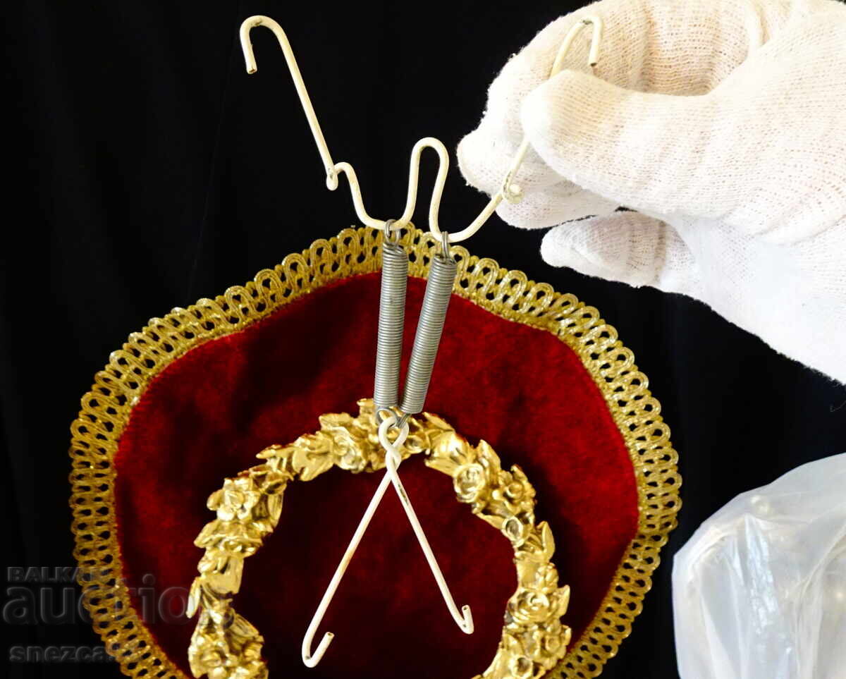 Παλιά κρεμάστρα για πιάτο τοίχου, πίνακα με τιμή € 3.00 | 5.87 BGN