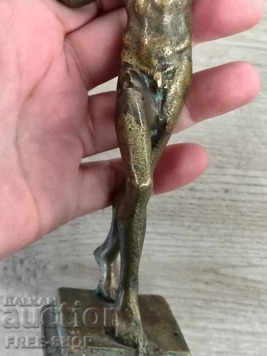 Доставка на Бронзова пластика