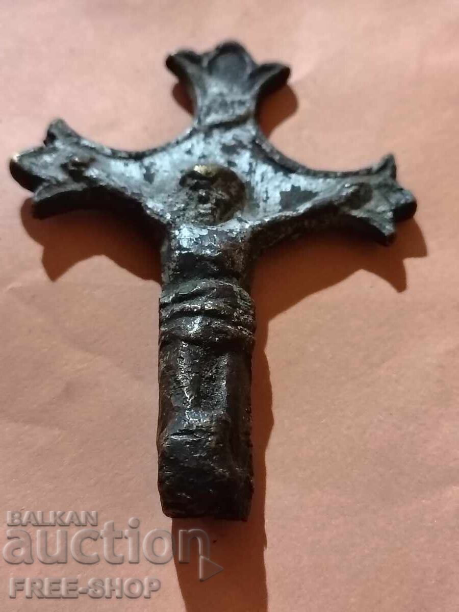 Доставка на Стар бронзов кръст(мисля, че е от просфор)