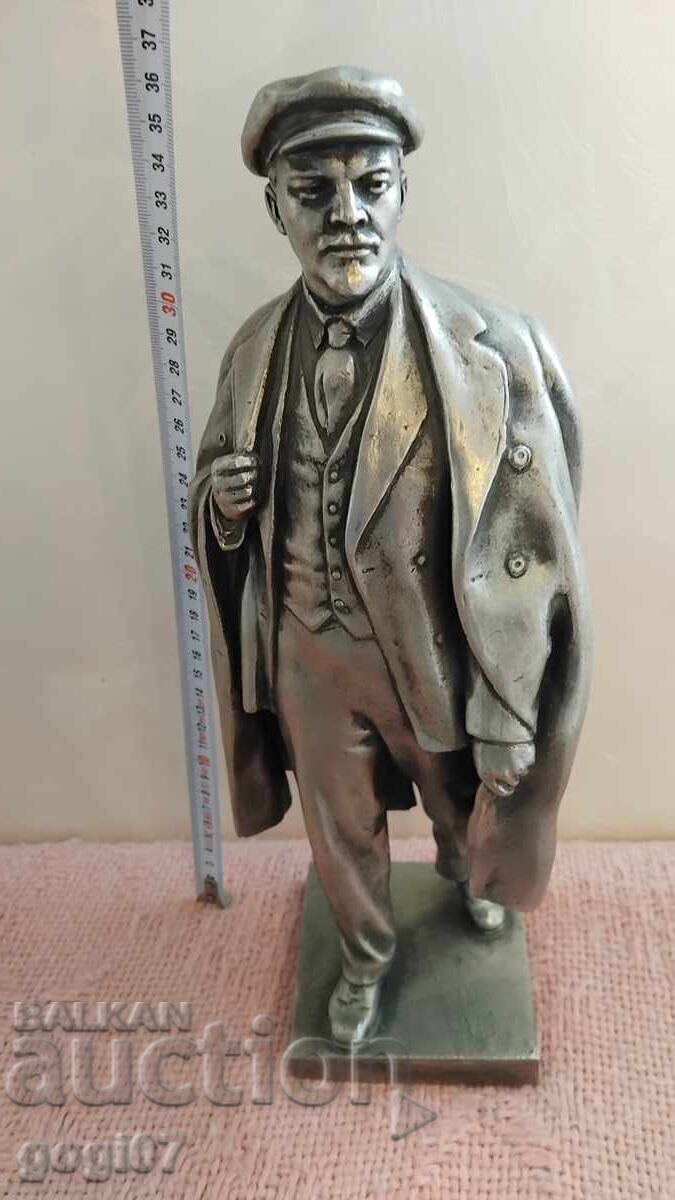 Sculpture bust statuette Lenin