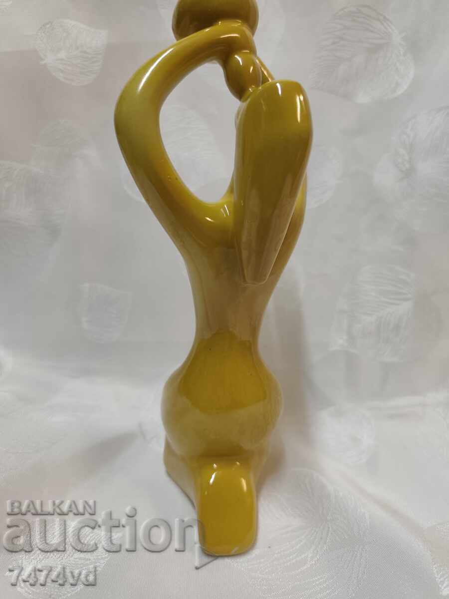 Licitație Figurină de porțelan bulgăresc foarte rară, în stare excelentă