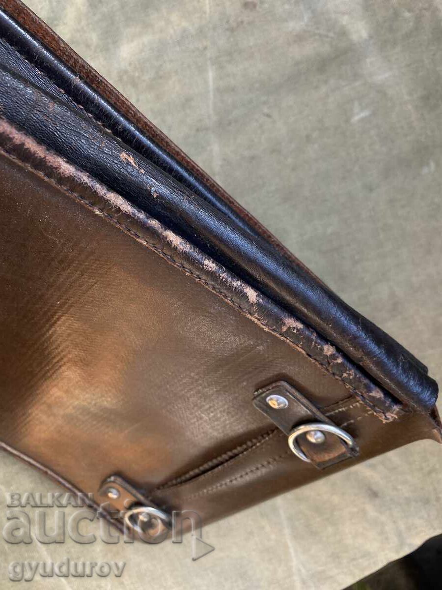 Δημοπρασία Πλάκα με έλλειψη!