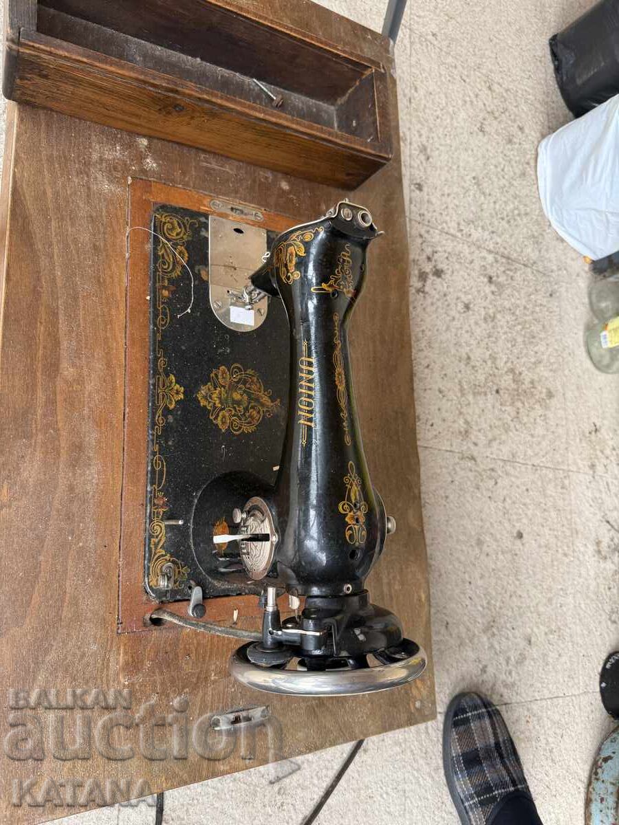 Mașină de cusut UNION cu preț € 24.00 | 46.94 BGN Mașină de cusut UNION cu preț € 24.00 | 46.94 BGN