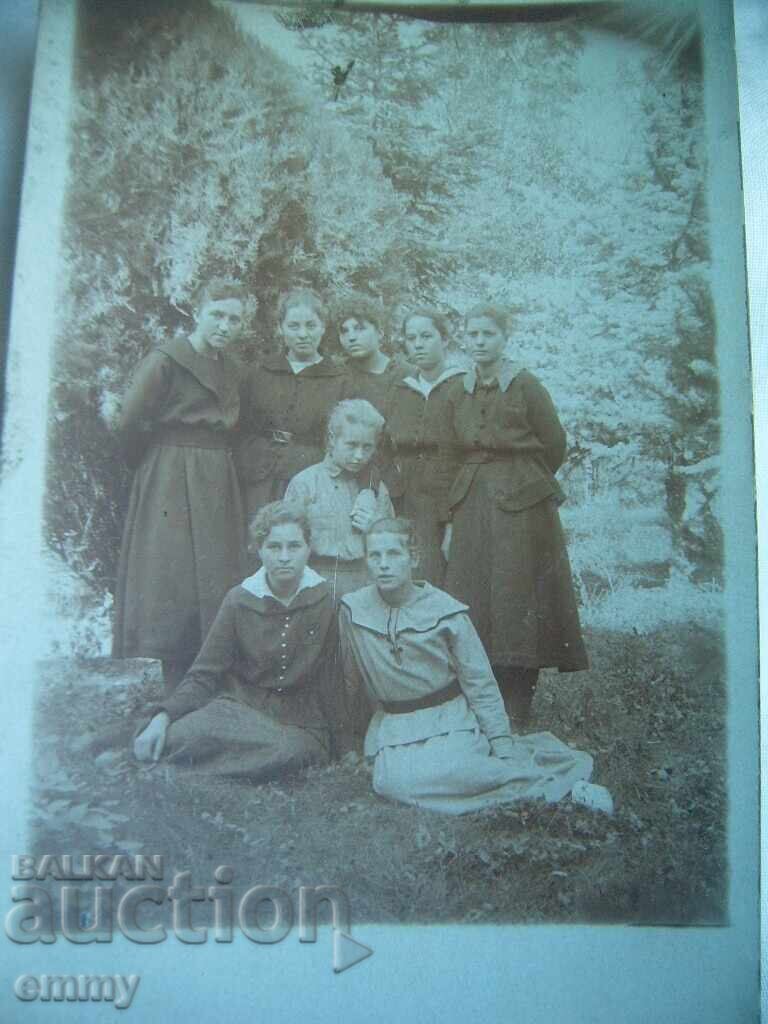 Old photo - girls, schoolgirls with price € 0.80 | 1.56 BGN