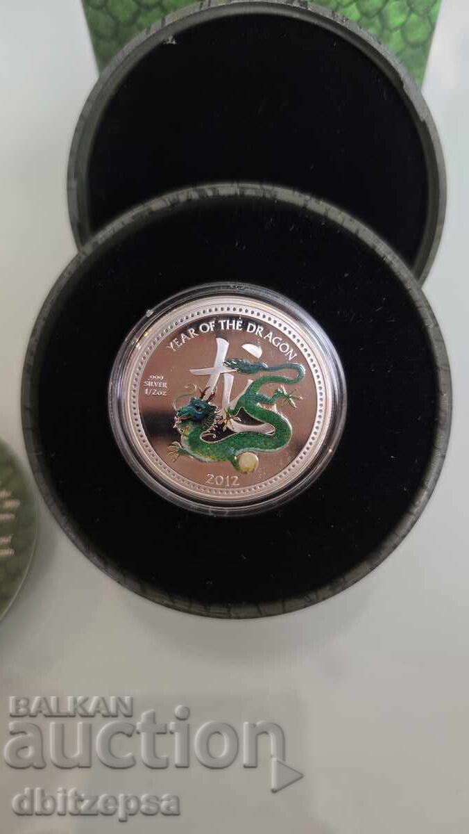 Monedă de colecție din argint „Anul Dragonului” – 1/2 oz cu preț € 75.00 | 146.69 BGN