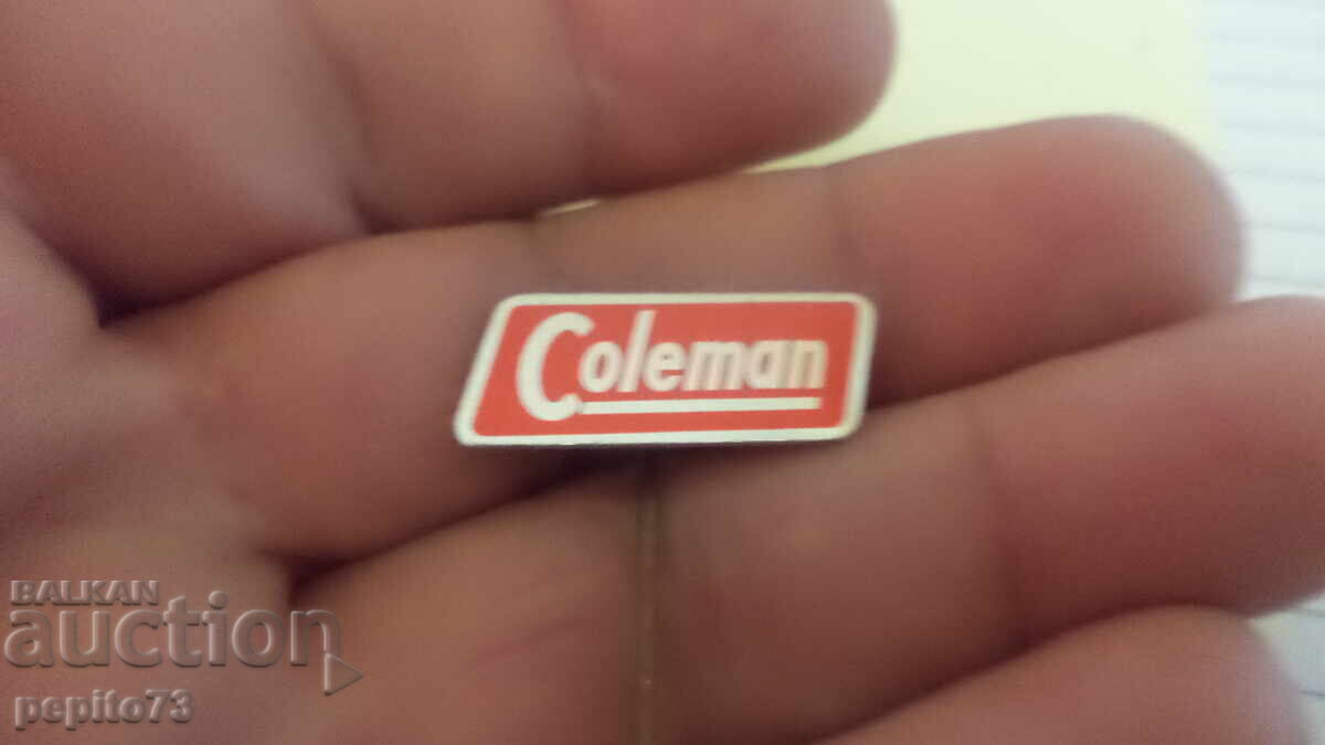 Insigna publicitară, Coleman, marcă de echipament pentru exterior