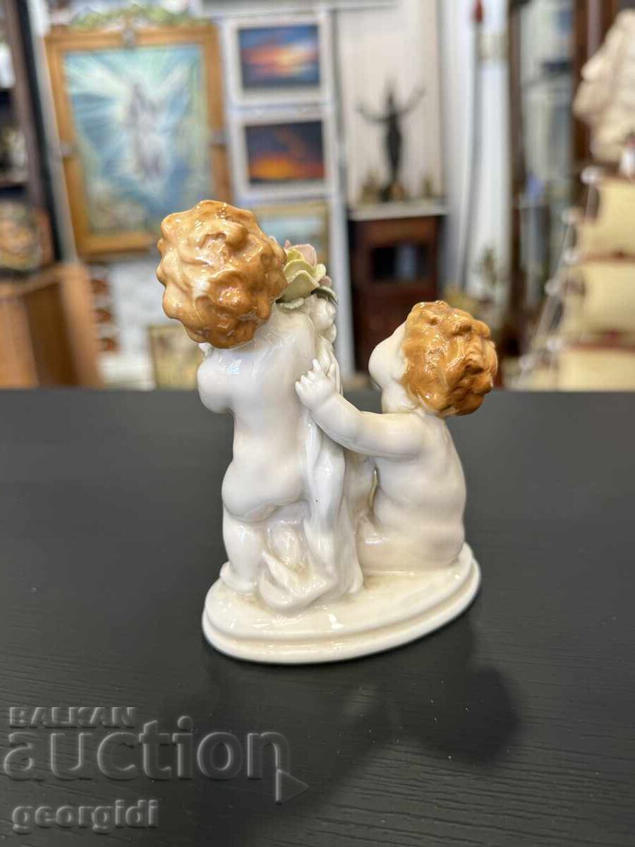 Πορσελάνινη φιγούρα ΧΕΡΟΥΒΙΜΙ με μπουκέτο από τριαντάφυλλα Karl Ens. №7906 - 7 Πορσελάνινη φιγούρα ΧΕΡΟΥΒΙΜΙ με μπουκέτο από τριαντάφυλλα Karl Ens. №7906 - 7