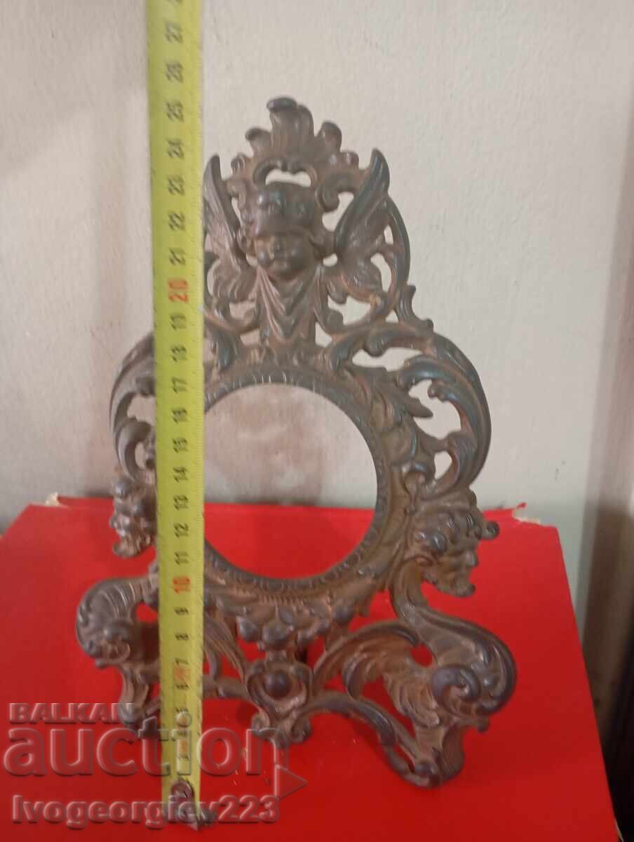 Доставка на Барокова поставка за джобен часовник