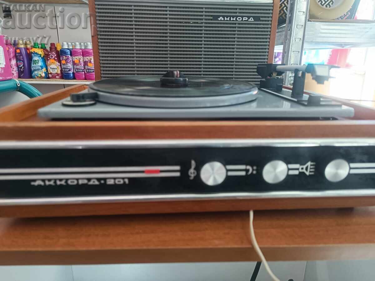 Livrarea Gramofon Rus Retro Accord antic