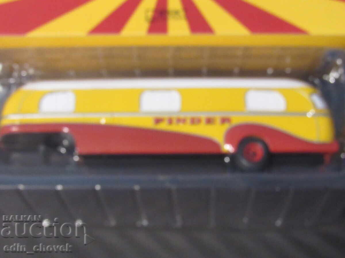 Licitație 1/43 DéAgostini/IXO mașinuță metalică de colecție circ