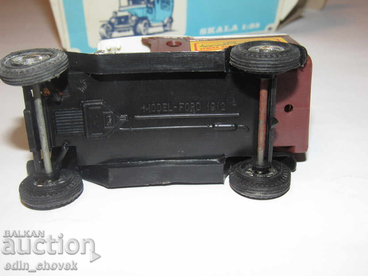 Livrarea 1/35 Matchbox Polonia Ford T 1912 Y-12 cărucior social Livrarea 1/35 Matchbox Polonia Ford T 1912 Y-12 cărucior social
