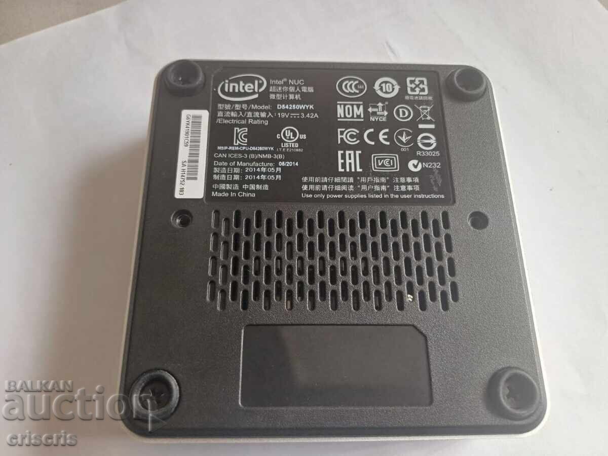 Intel NUC D54250WYK Малък мини компютър с квадратен алуминие с цена € 97.50 | 190.69 лв.