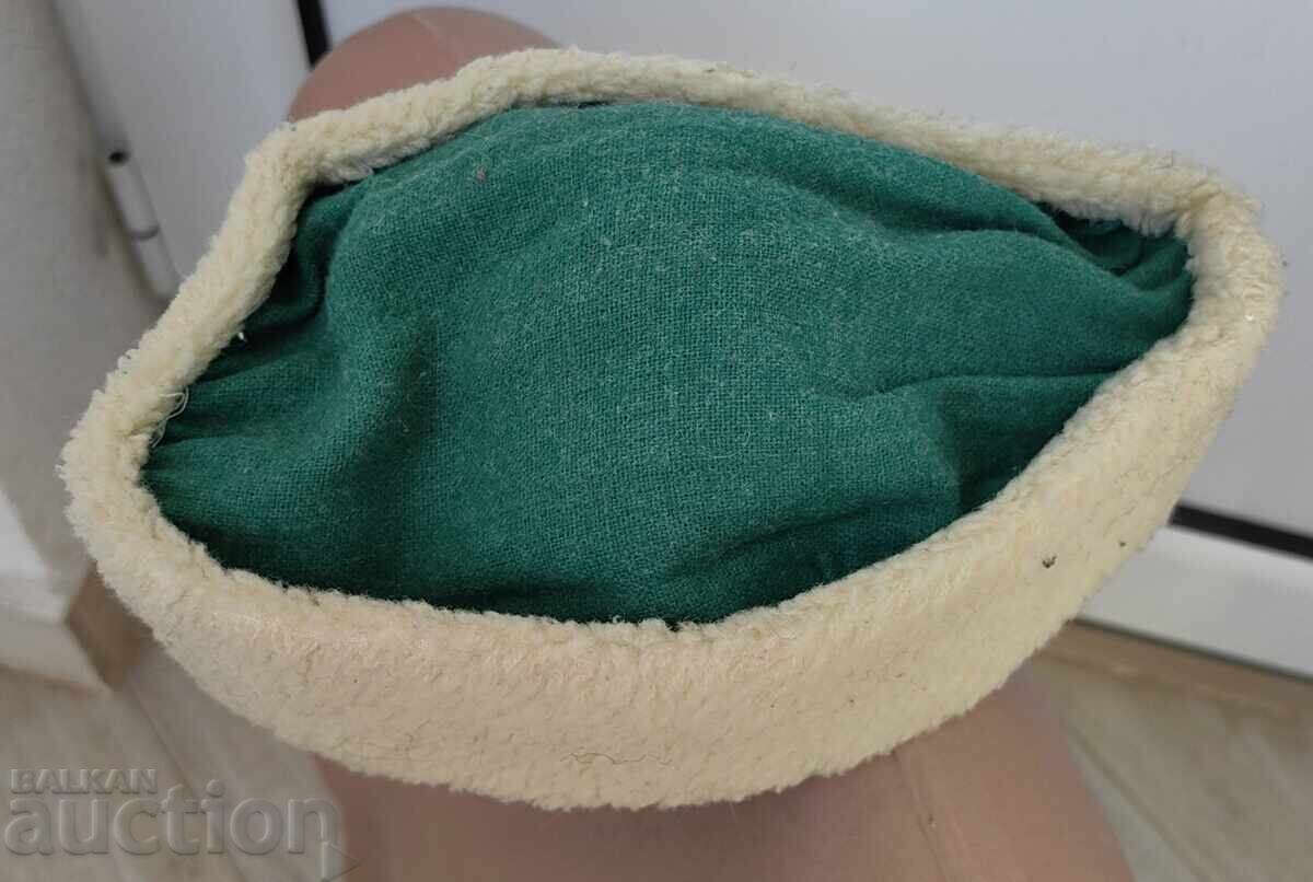 PĂLĂRIE VECHE CAPAC ȘAPCA CAVDARCE cu preț € 9.00 | 17.60 BGN