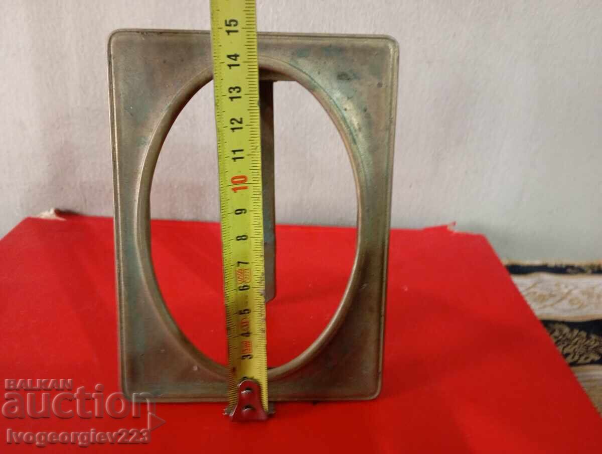 Auction  Vintage picture frame