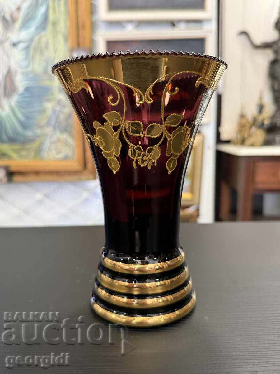 Παράδοση Γαλλικό ρουμπινί κρυστάλλινο βάζο με επιχρύσωση. Νο. 7917 Παράδοση Γαλλικό ρουμπινί κρυστάλλινο βάζο με επιχρύσωση. Νο. 7917