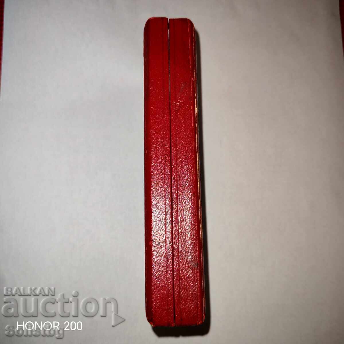 Livrarea Cutie rară pentru ordinul pentru merit militar clasa a 5-a cu coroană Livrarea Cutie rară pentru ordinul pentru merit militar clasa a 5-a cu coroană