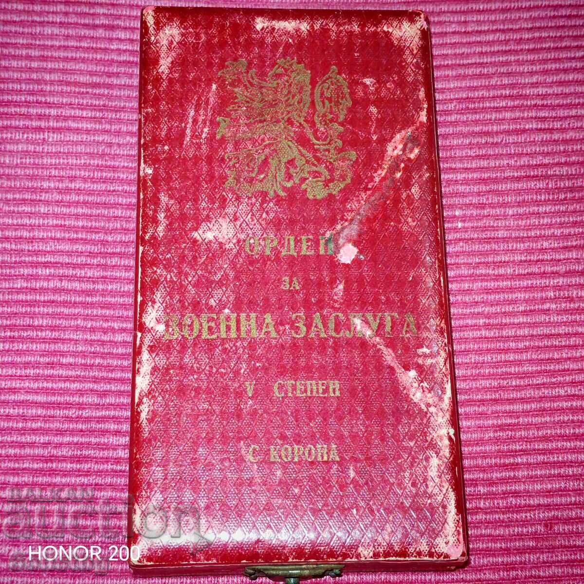 Cutie rară pentru ordinul pentru merit militar clasa a 5-a cu coroană Cutie rară pentru ordinul pentru merit militar clasa a 5-a cu coroană