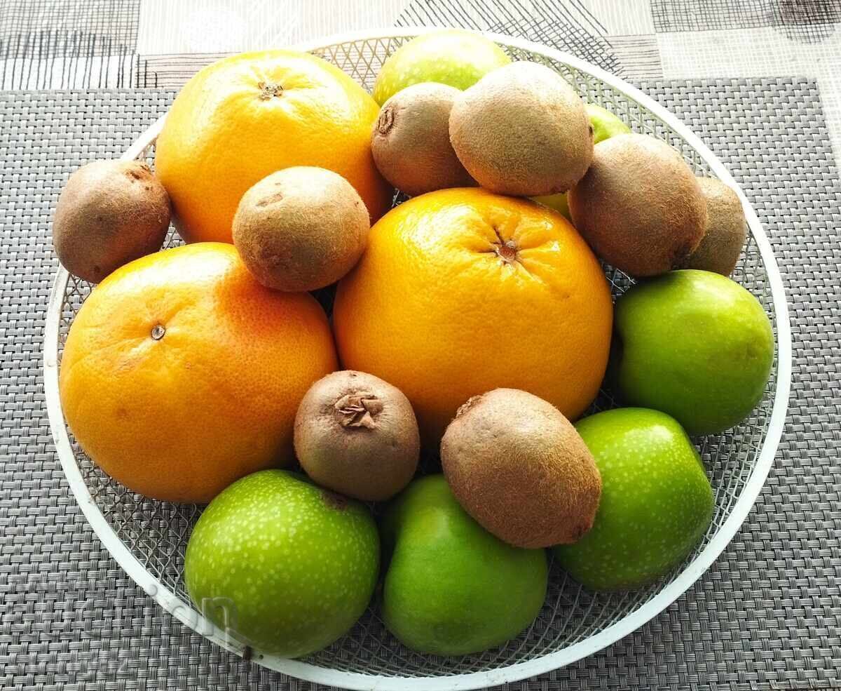 Mare fructieră metalică, cu plasă cu preț € 3.00 | 5.87 BGN