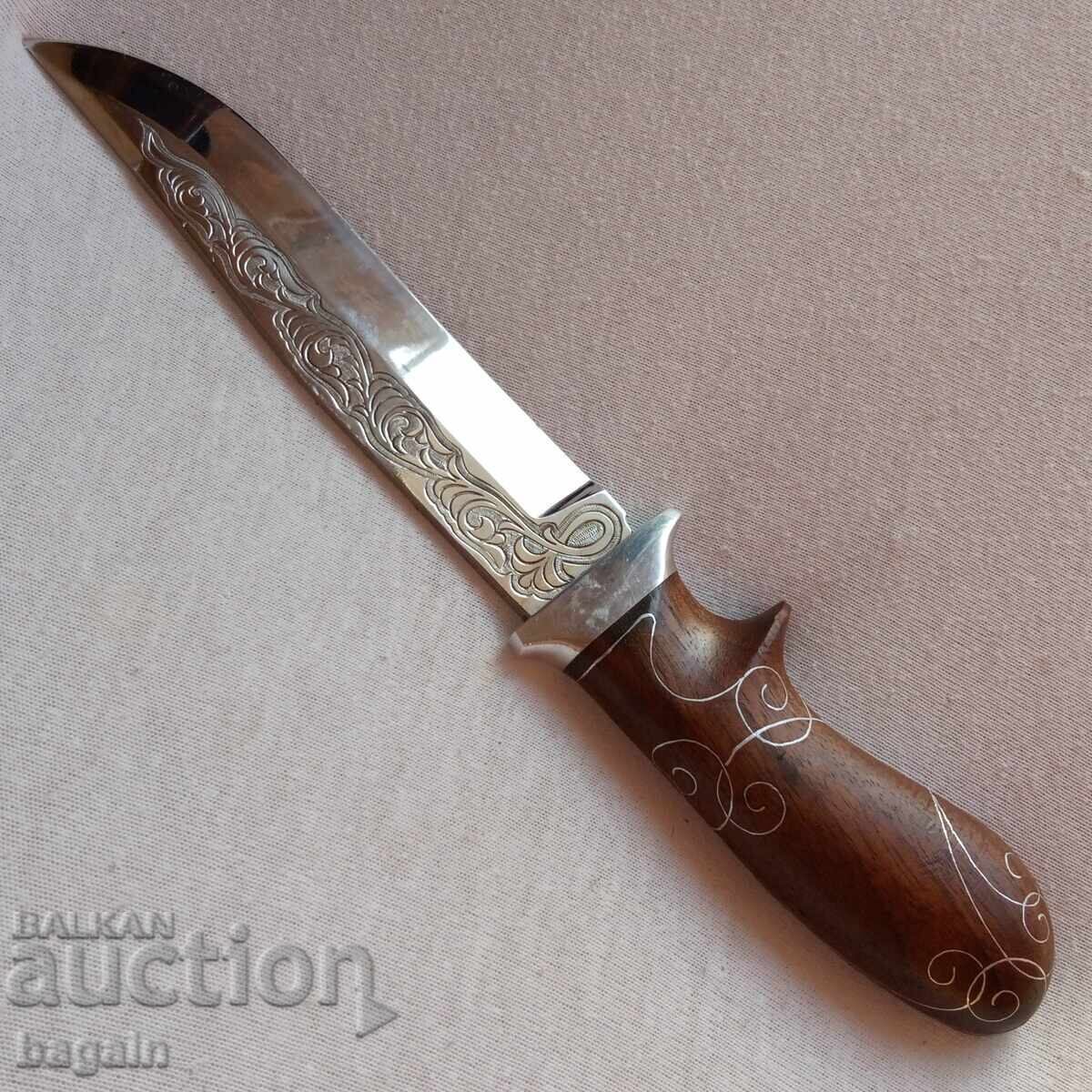 A unique Bulgarian knife.