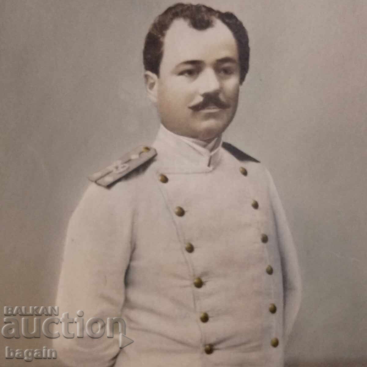 Portret de ofițer princiar cu preț € 50.00 | 97.79 BGN