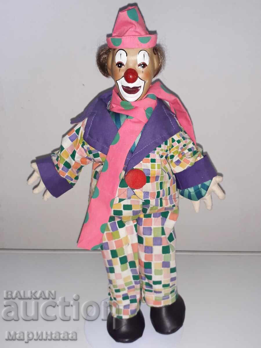 CLOWN. PORCELAIN. DELIVERY. GERMANY