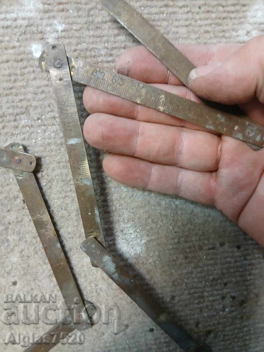 Vechi, bronz, metru pliant de dulgher cu preț € 8.00 | 15.65 BGN